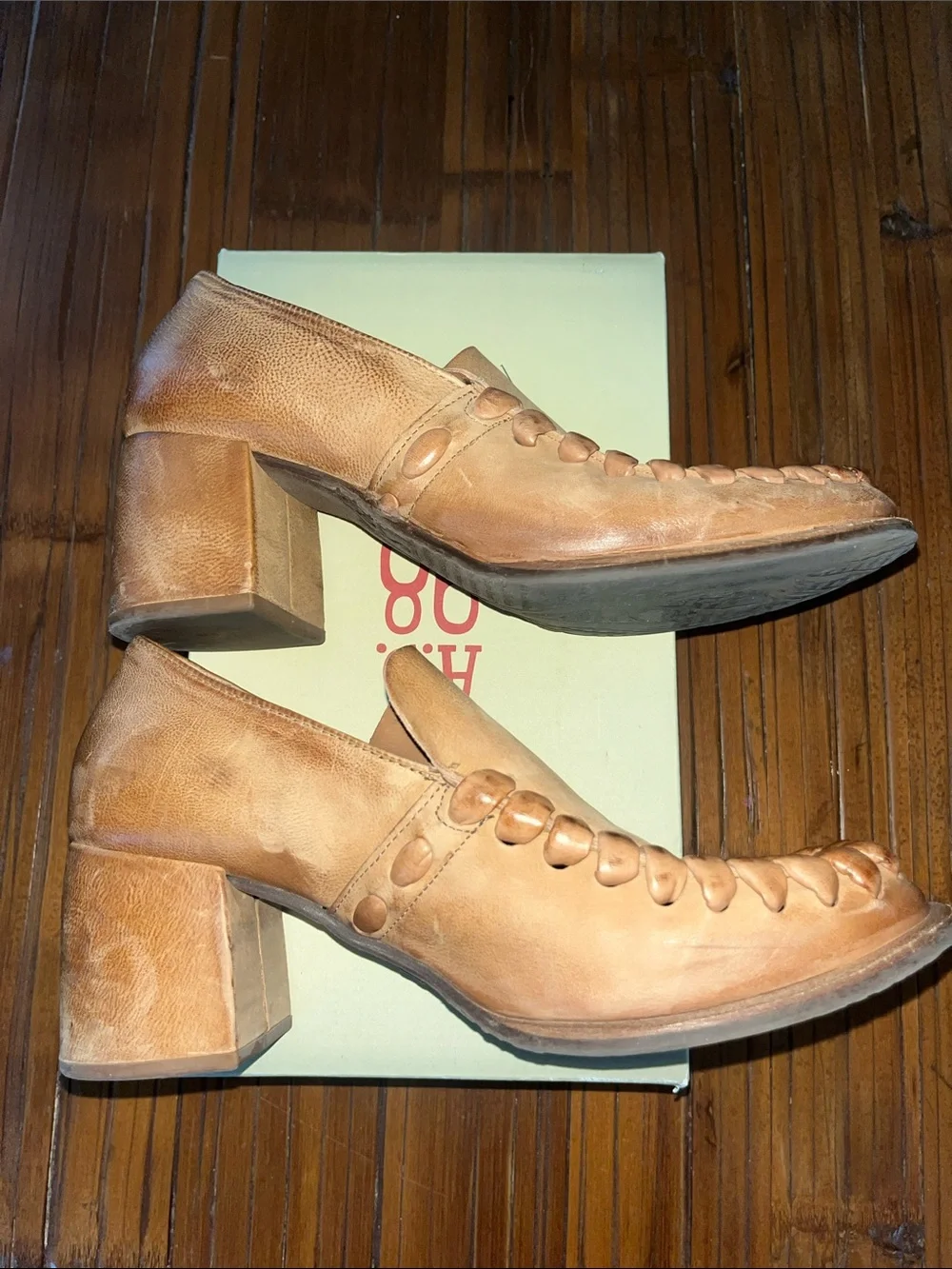 A.S.98 Gaines in Camel.